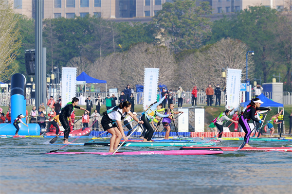 户外.jpg 户外.jpg