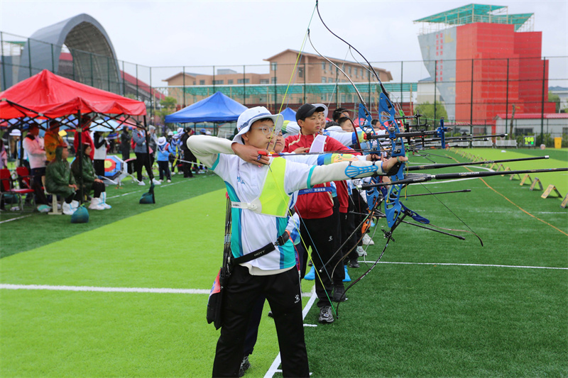 射箭.jpg 射箭.jpg