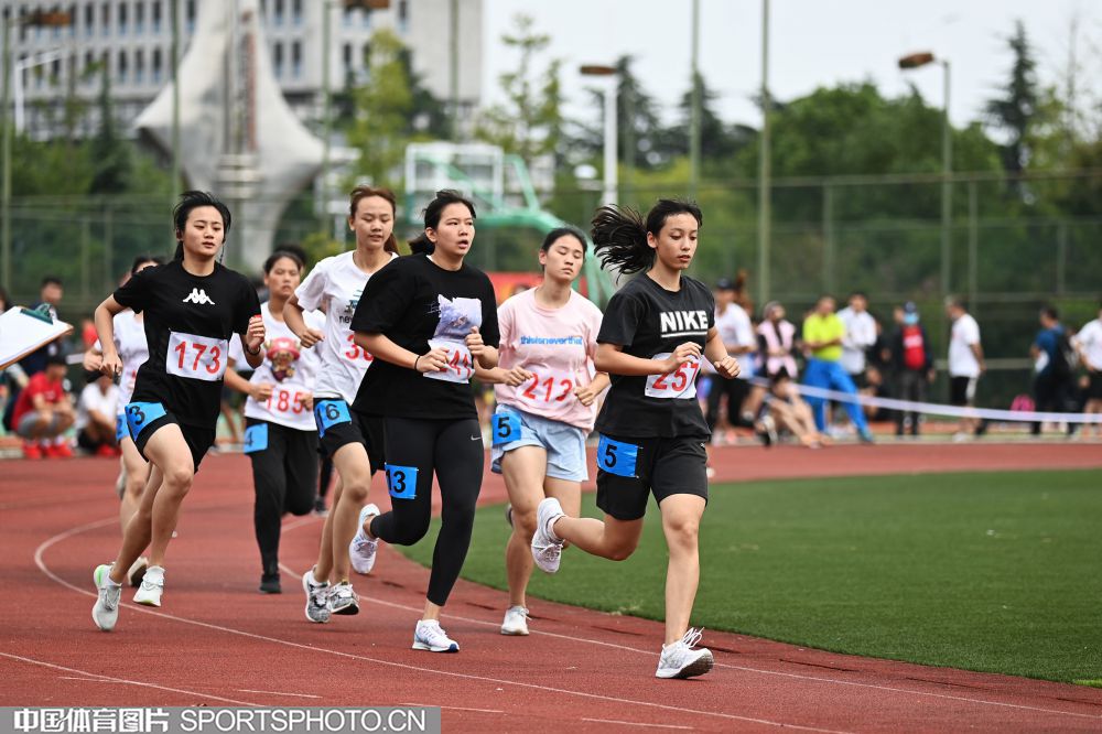 W_33439969_20092517_nmz.jpg W_33439969_20092517_nmz.jpg