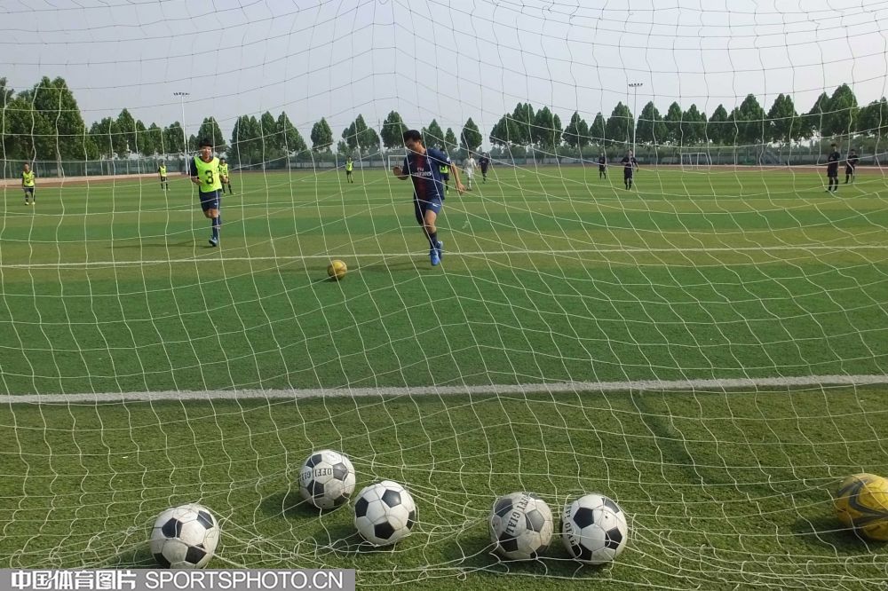 W_5099775_19061623_gxs.jpg W_5099775_19061623_gxs.jpg