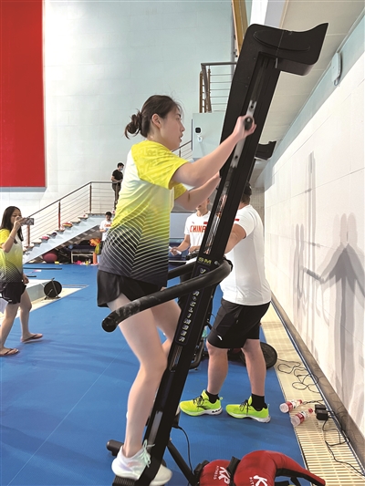 zgtyb0927004_001_01_b.jpg zgtyb0927004_001_01_b.jpg